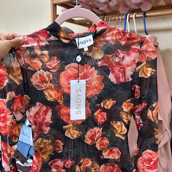 SNDYS Sheer Floral Long Sleeve Bodysuit Size Small Black Red SFBS016 - Picture 8 of 9